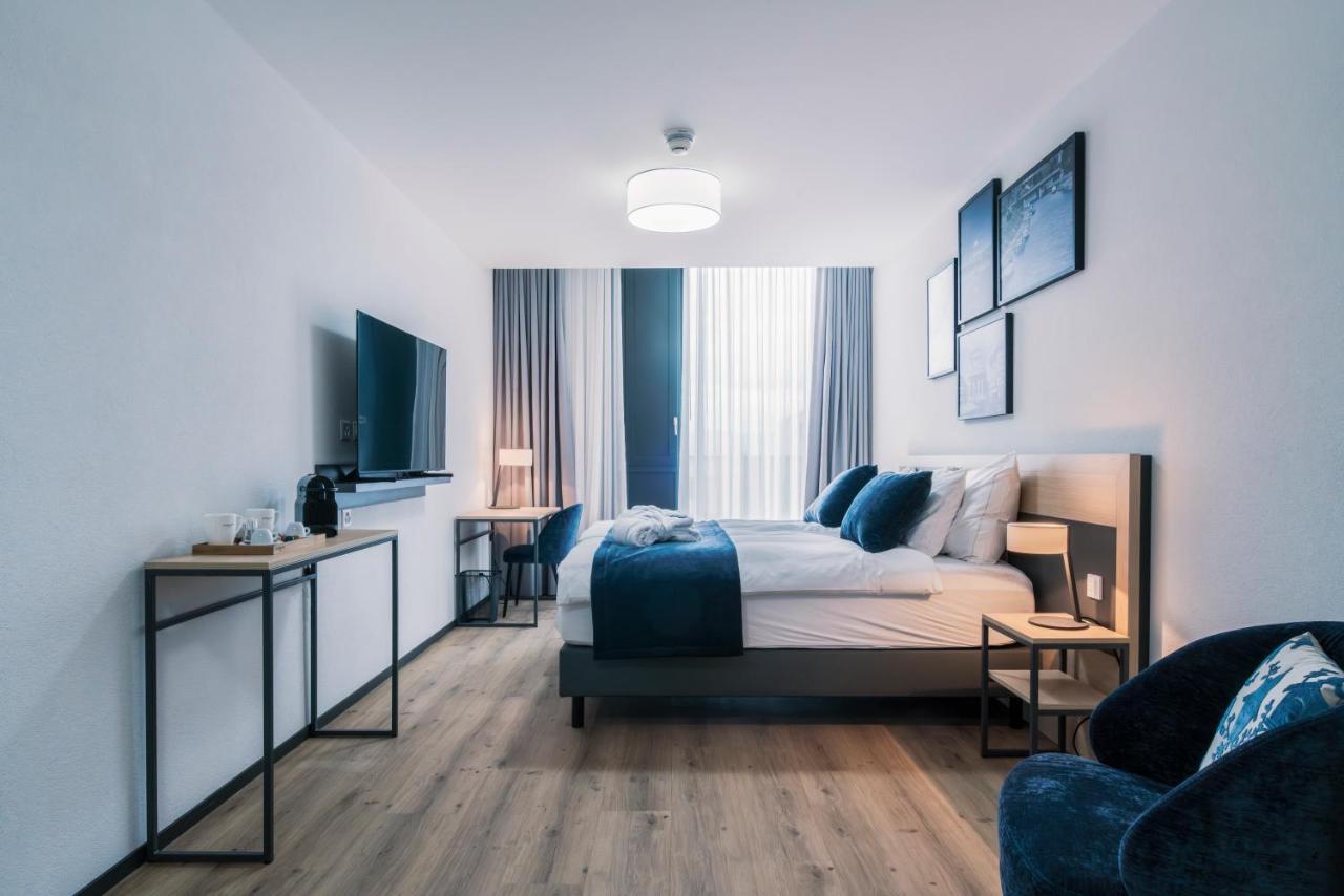 Yparc Hotel Ивердон-ле-Бен Экстерьер фото