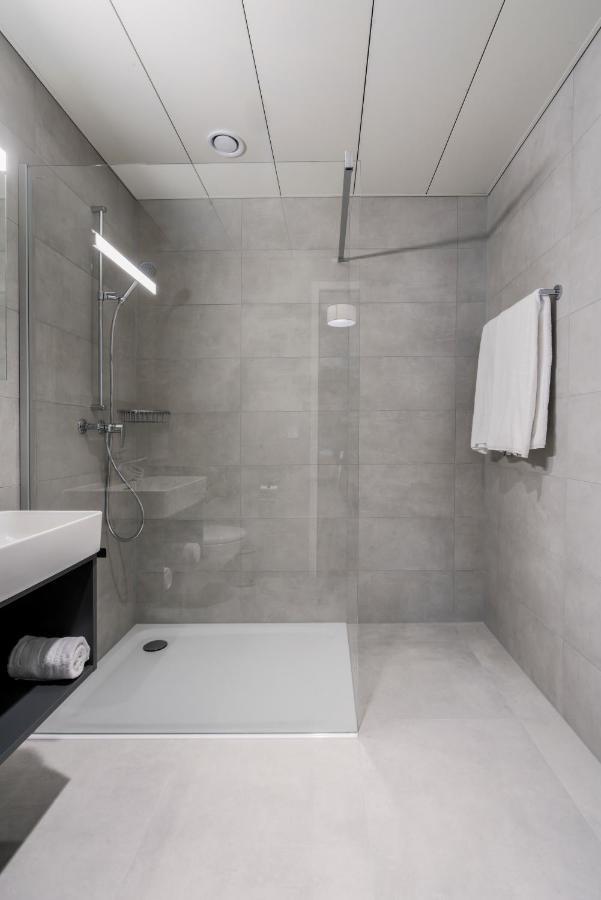 Yparc Hotel Ивердон-ле-Бен Экстерьер фото