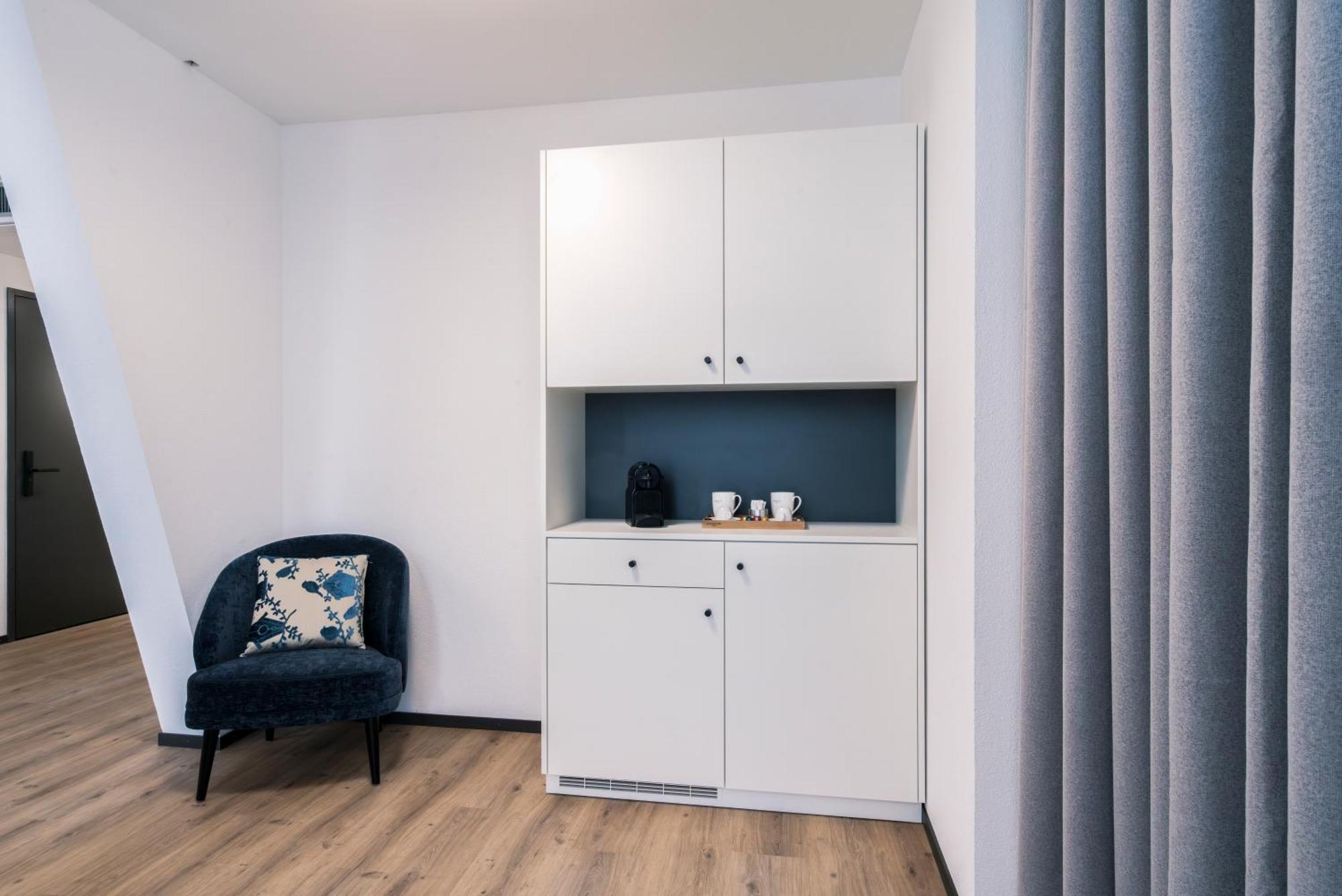 Yparc Hotel Ивердон-ле-Бен Экстерьер фото