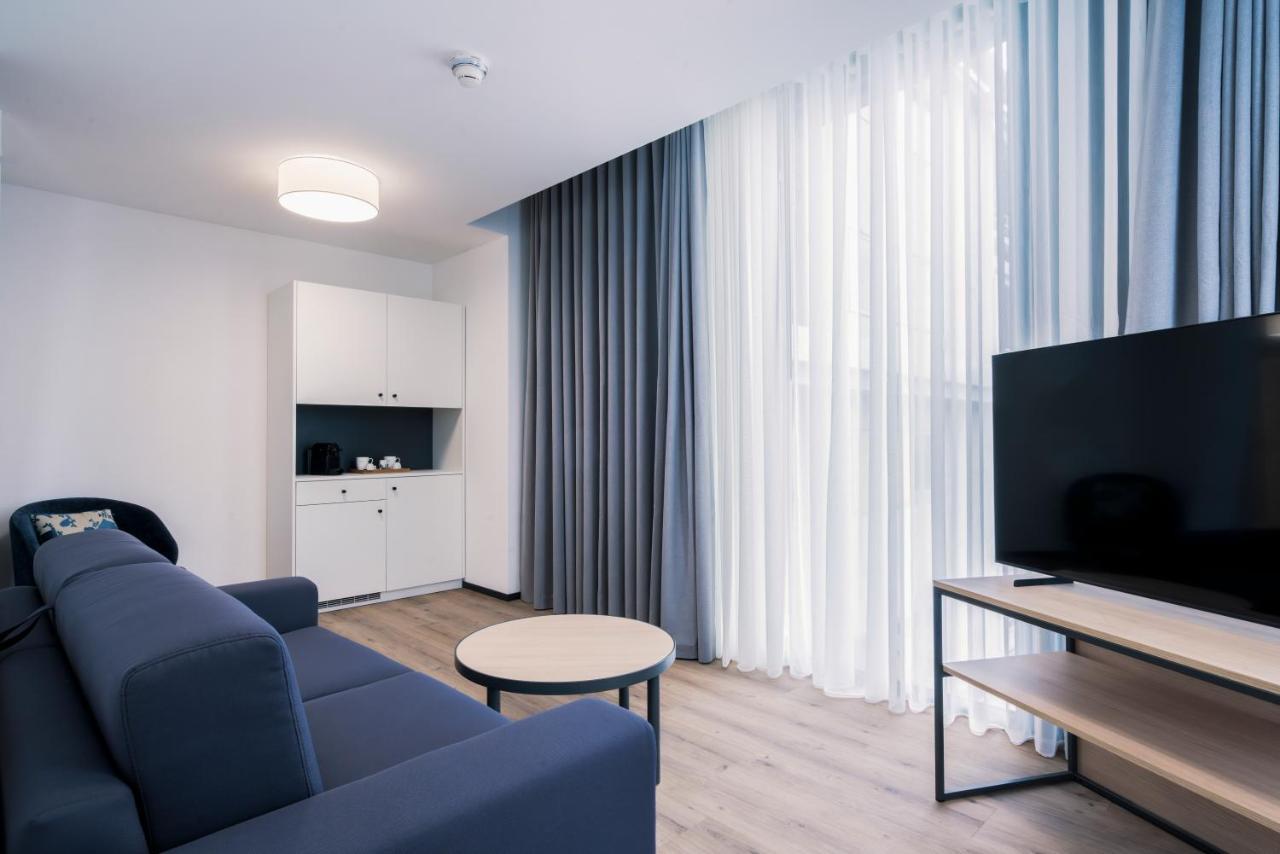 Yparc Hotel Ивердон-ле-Бен Экстерьер фото