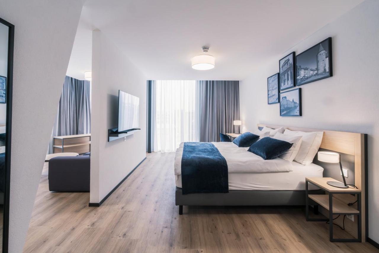 Yparc Hotel Ивердон-ле-Бен Экстерьер фото